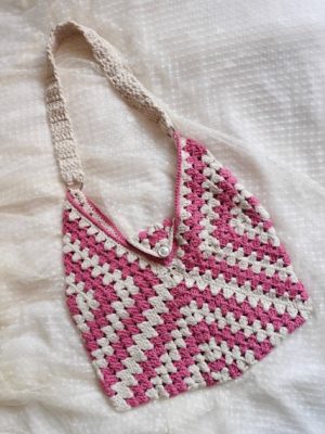 Handmade Granny Square Pink And White Color Crochet Bag3