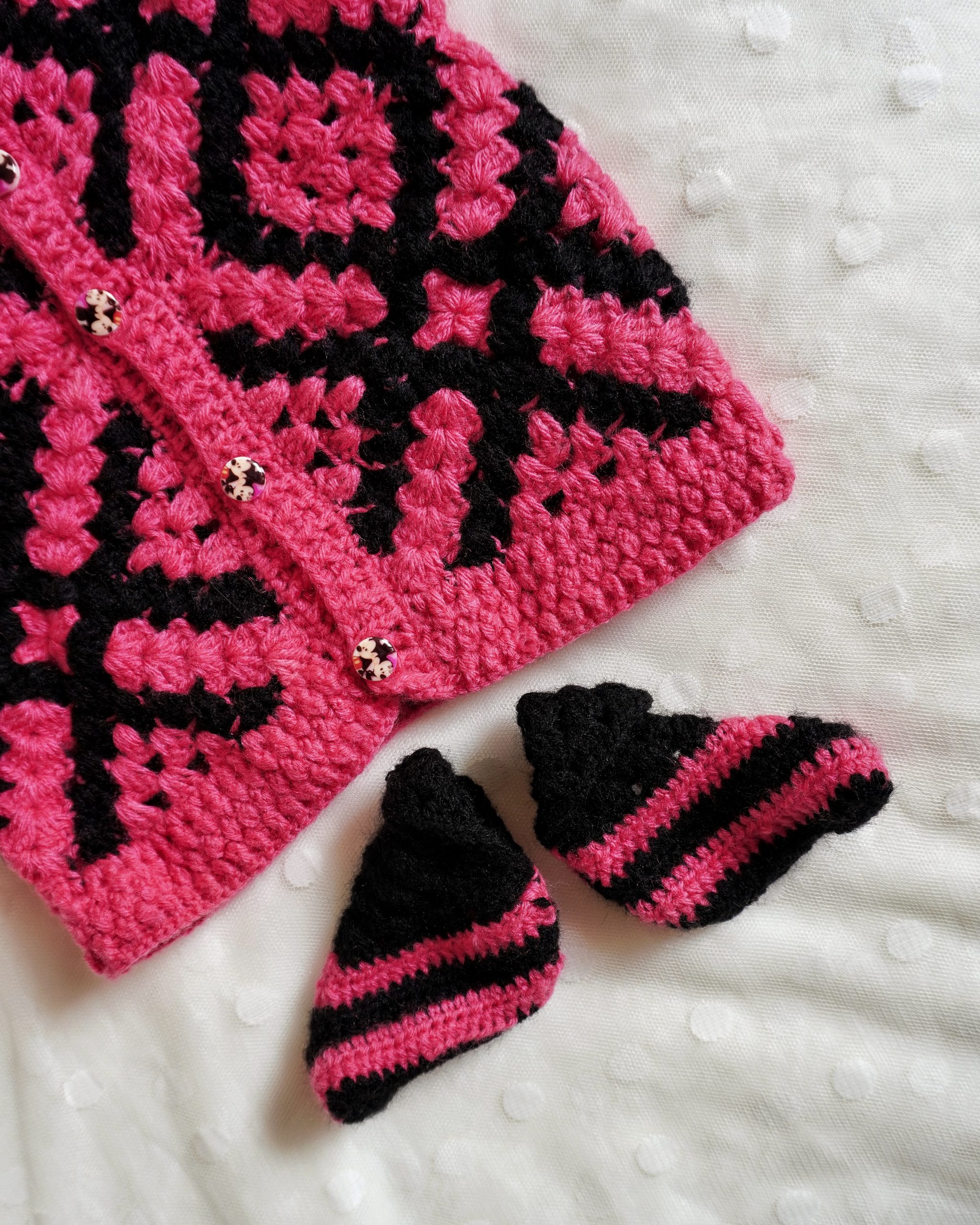 Pink And Black Color Crochet woolen Baby Sweater Set - Image 3